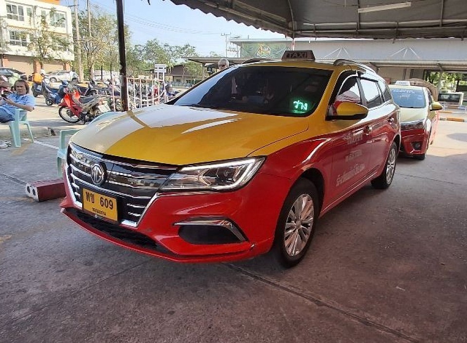 รถพร้อมคนพร้อมริการรถแท็กซี่ตลอด24ชมครับผม